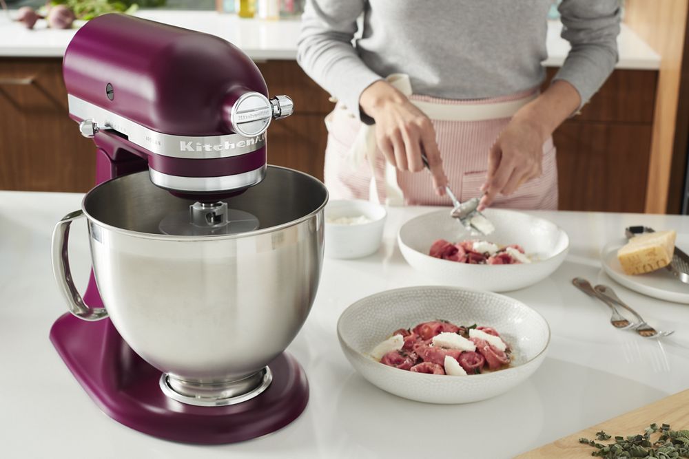 2022 Color of the Year Beetroot Stand Mixer